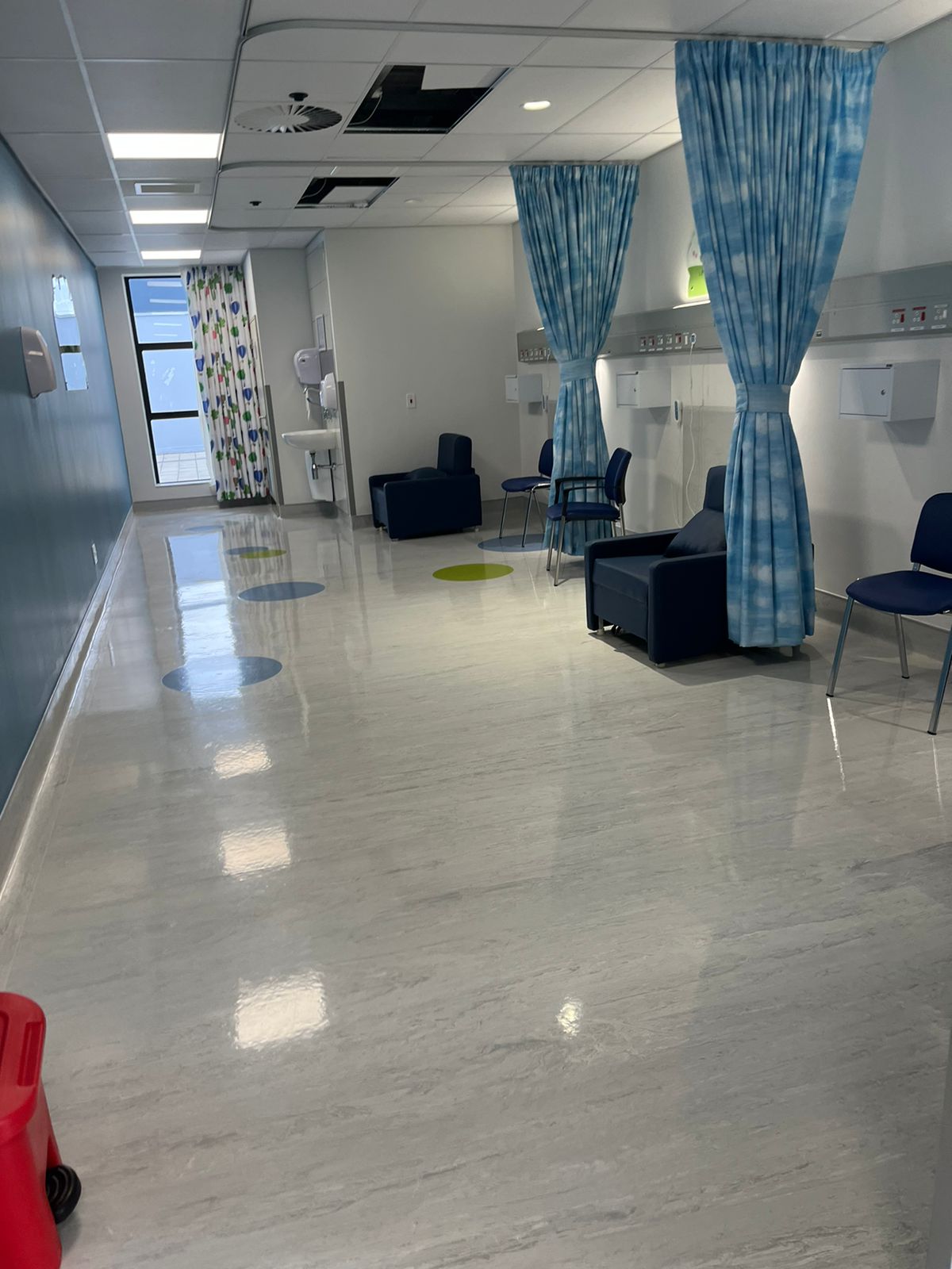 Netcare Alberton Vinyl Flooring Project with Polyflor, Gauteng - Vinyl flooring in hospital ward